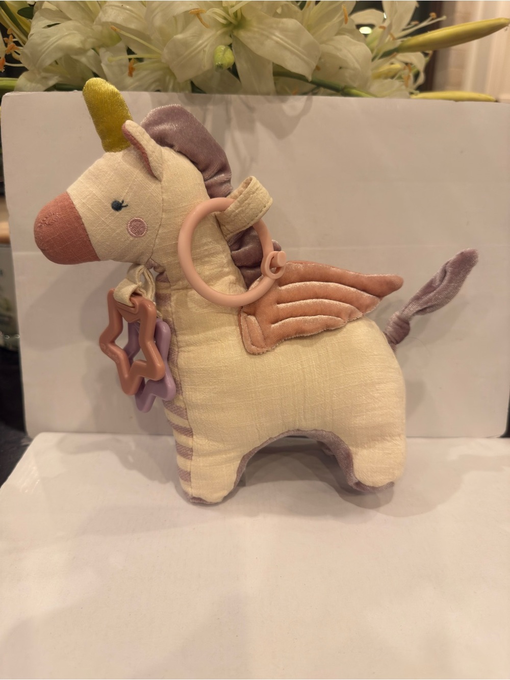 Itzy Ritzy Bitzy Bespoke Link & Love Unicorn Crinkle Activity Toy